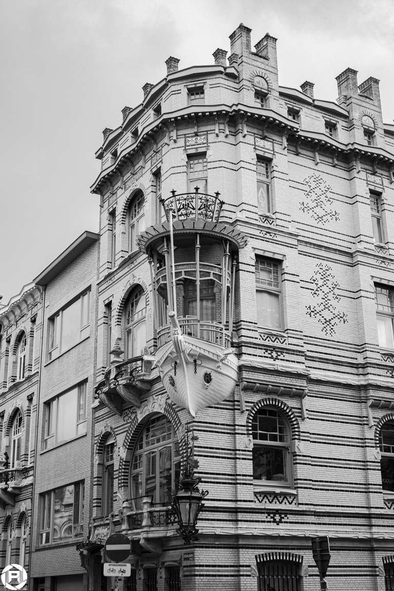 ISO: 800 | Focal Length: 30 mm | Aperture: ƒ/4,5 | Shutter Speed: 1/600