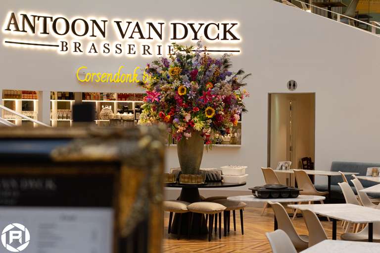 ISO: 800 | Focal Length: 50 mm | Aperture: ƒ/3,5 | Shutter Speed: 1/125