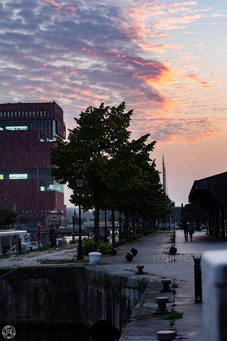 ISO: 800 | Focal Length: 50 mm | Aperture: ƒ/3,2 | Shutter Speed: 1/400