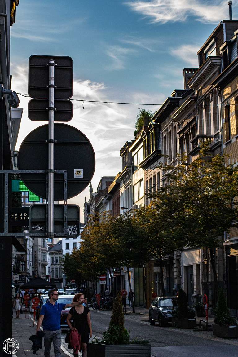 ISO: 1600 | Focal Length: 50 mm | Aperture: ƒ/8,0 | Shutter Speed: 1/400