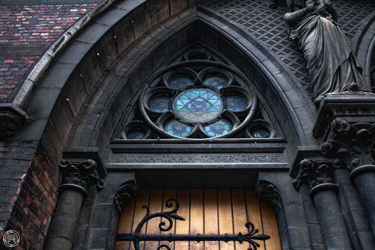 ISO: 800 | Focal Length: 18 mm | Aperture: ƒ/3,5 | Shutter Speed: 1/200