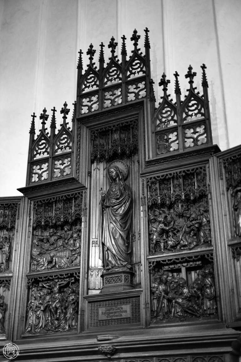 ISO: 1600 | Focal Length: 50 mm | Aperture: ƒ/2,0 | Shutter Speed: 1/200