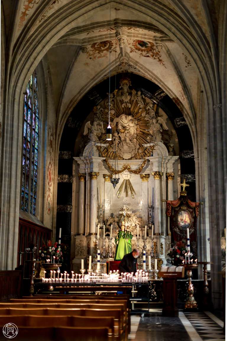 ISO: 250 | Focal Length: 50 mm | Aperture: ƒ/1,4 | Shutter Speed: 1/80