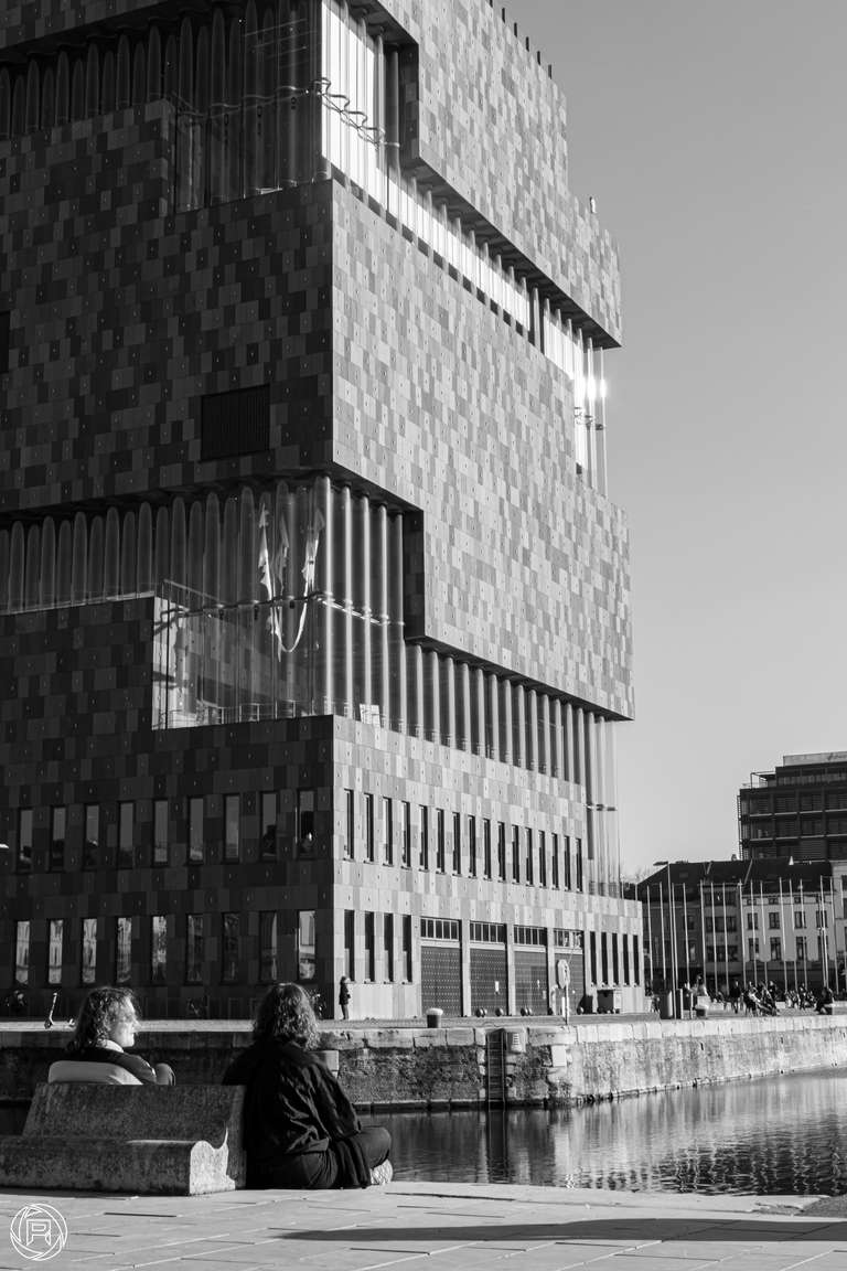 ISO: 400 | Focal Length: 50 mm | Aperture: ƒ/22 | Shutter Speed: 1/80