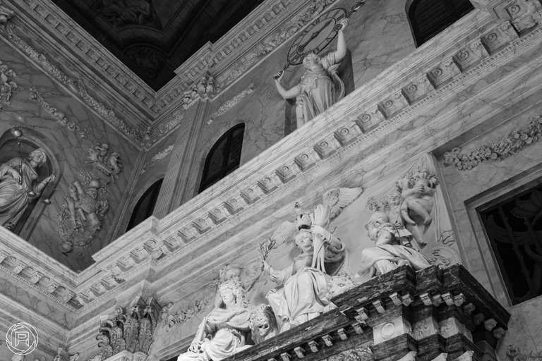 ISO: 6400 | Focal Length: 35 mm | Aperture: ƒ/11,0 | Shutter Speed: 1/80