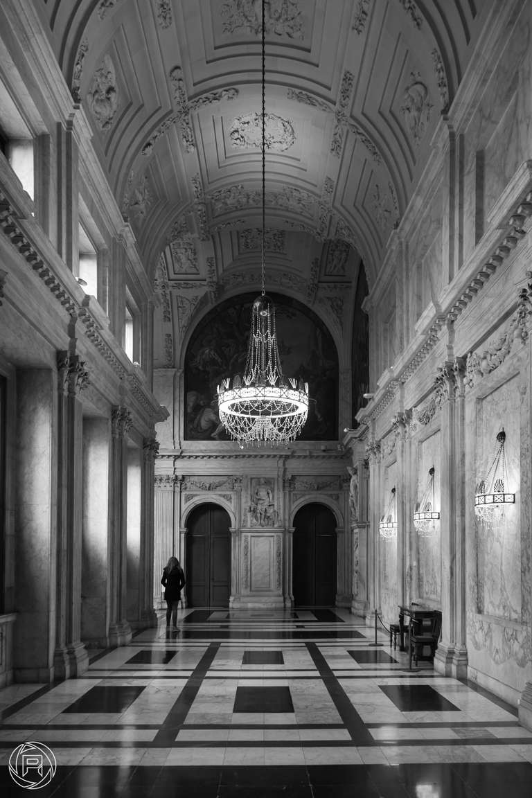 ISO: 1600 | Focal Length: 28 mm | Aperture: ƒ/4,5 | Shutter Speed: 1/80